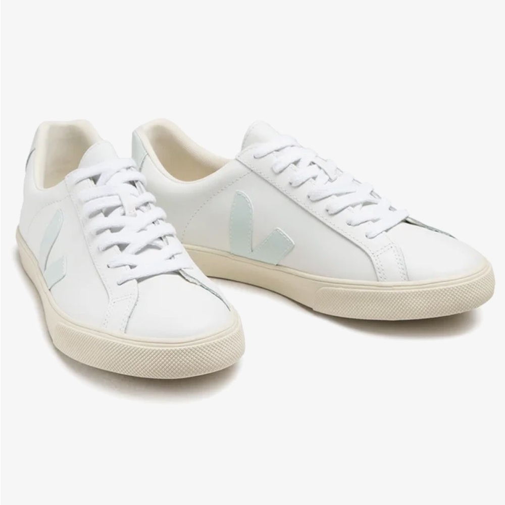 Veja Esplar white & blue Leather Lace-Up Sneakers. Size 7